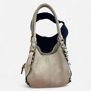 Elegant Cream Leather Shoulder Bag